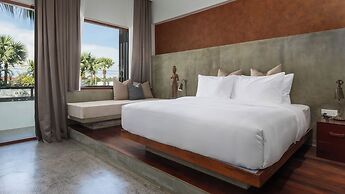 Shintana Saya La Maison