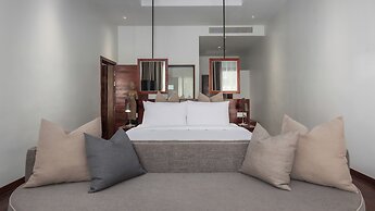 Shintana Saya La Maison