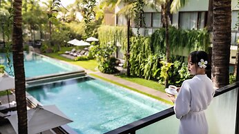 Shintana Saya La Maison