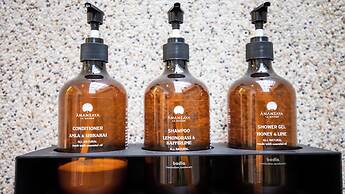 Shintana Saya La Maison