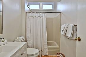 Skiers! Fox Hollow 2br/2ba Condo. Across From Pico, Minutes To Killing