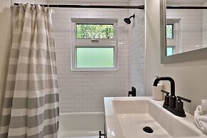 Left Duplex Home Directly Across From Pico Mountain, Close To Killingt