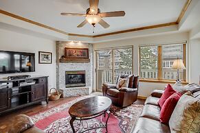 Luxurious 3 bedroom 3 bath condo! 3 Condo by RedAwning