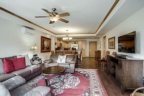 Luxurious 3 bedroom 3 bath condo! 3 Condo by RedAwning