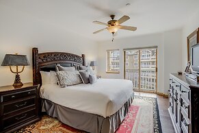 Luxurious 3 bedroom 3 bath condo! 3 Condo by RedAwning