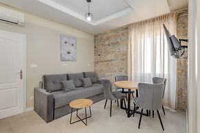 InMotion Luxury Rooms