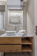 InMotion Luxury Rooms