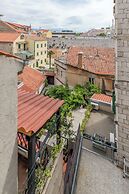 InMotion Luxury Rooms