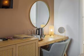 InMotion Luxury Rooms