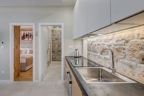 InMotion Luxury Rooms