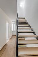 InMotion Luxury Rooms