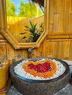 Penida Bambu Green Suites