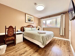 Newly Renovated Rooms Near Finch Subway Station