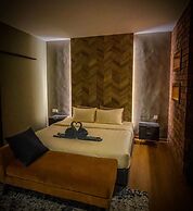 ROYALE RIVIERA RESORT PRIVATE POOL VILLA