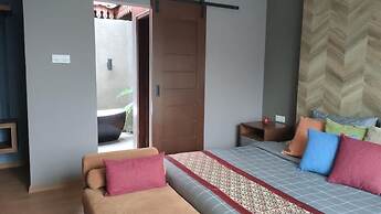 ROYALE RIVIERA RESORT PRIVATE POOL VILLA