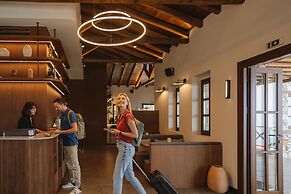 Unedo All Seasons Hotel