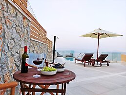 Sea & Cliff Luxury Suites byCorfuescapes