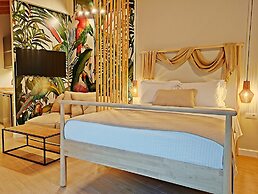 Sea & Cliff Luxury Suites byCorfuescapes