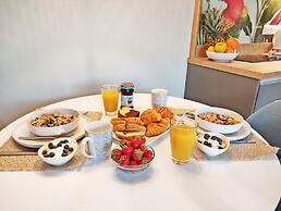 Sea & Cliff Luxury Suites byCorfuescapes