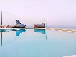 Sea & Cliff Luxury Suites byCorfuescapes