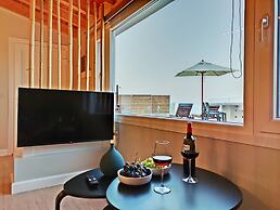 Sea & Cliff Luxury Suites byCorfuescapes