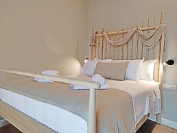 Sea & Cliff Luxury Suites byCorfuescapes