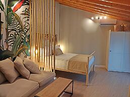 Sea & Cliff Luxury Suites byCorfuescapes