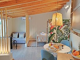 Sea & Cliff Luxury Suites byCorfuescapes