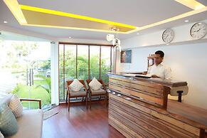 Gracias  Cafe & Resort