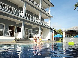 Gracias  Cafe & Resort