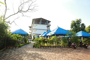 Gracias  Cafe & Resort