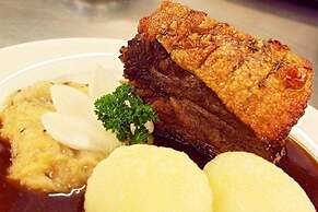 Brauhotel & Gasthof GROSCH