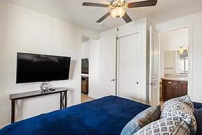 Desert Solitaire #101 6 Bedroom Townhouse