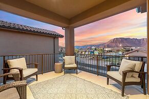 Desert Solitaire #101 6 Bedroom Townhouse