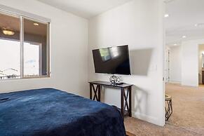 Desert Solitaire #101 6 Bedroom Townhouse