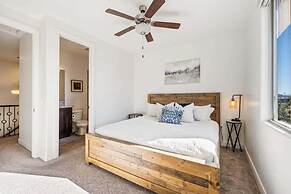 Desert Solitaire #101 6 Bedroom Townhouse