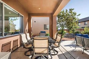 Desert Solitaire #101 6 Bedroom Townhouse