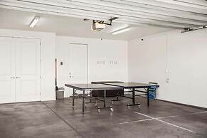 Desert Solitaire #101 6 Bedroom Townhouse