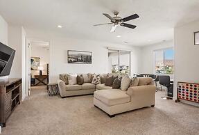 Desert Solitaire #101 6 Bedroom Townhouse