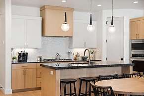 Laguna Beach 4 Bedroom Townhouse