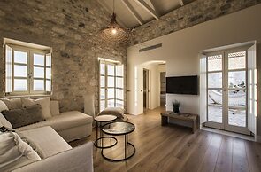 Bassa Maina Villas & Suites