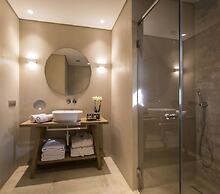 Bassa Maina Villas & Suites