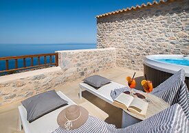 Bassa Maina Villas & Suites