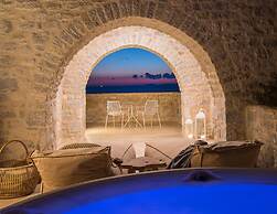 Bassa Maina Villas & Suites