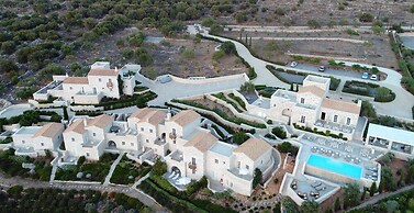 Bassa Maina Villas & Suites