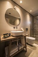 Bassa Maina Villas & Suites