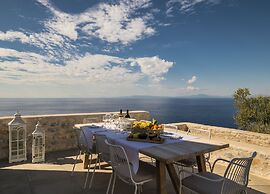 Bassa Maina Villas & Suites