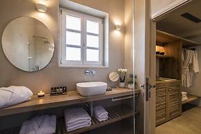 Bassa Maina Villas & Suites