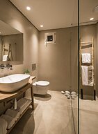 Bassa Maina Villas & Suites