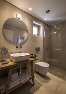 Bassa Maina Villas & Suites